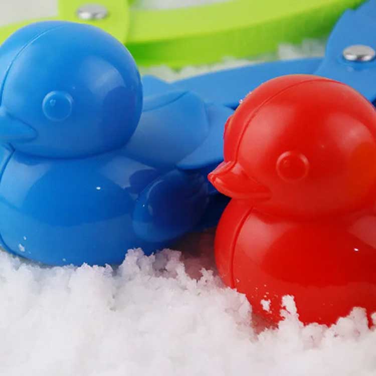 雪遊びセット 雪玉メーカー 4点セット シャベル付属 スノーボールメーカー 雪玉作り器 雪玉メーカー 子供 雪玉ゲーム 雪合戦 雪玉づくり 玩具 雪玉ランチャーおもちゃ 雪玉製造機 雪遊び 屋内 屋外 親子ゲーム あひる ハート ブタ サッカーボール 雪だるま 3