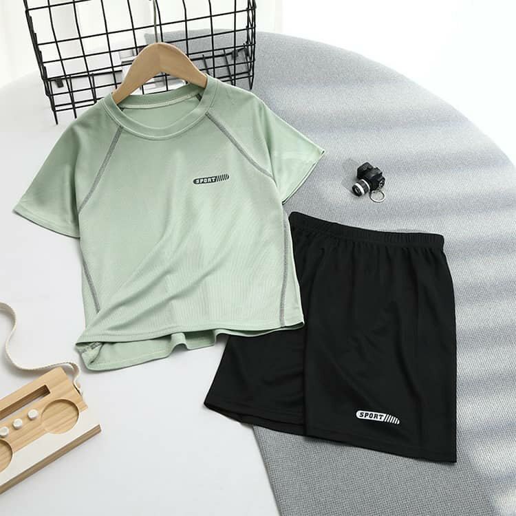 スポーツウェアキッズキッズサッカー男の子セットアップTシャツ上下セットパンツ薄手女の子ジュニアショートパンツハーフパンツトレーニングウェア半袖Tシャツ半袖半ズボン子供服体操服