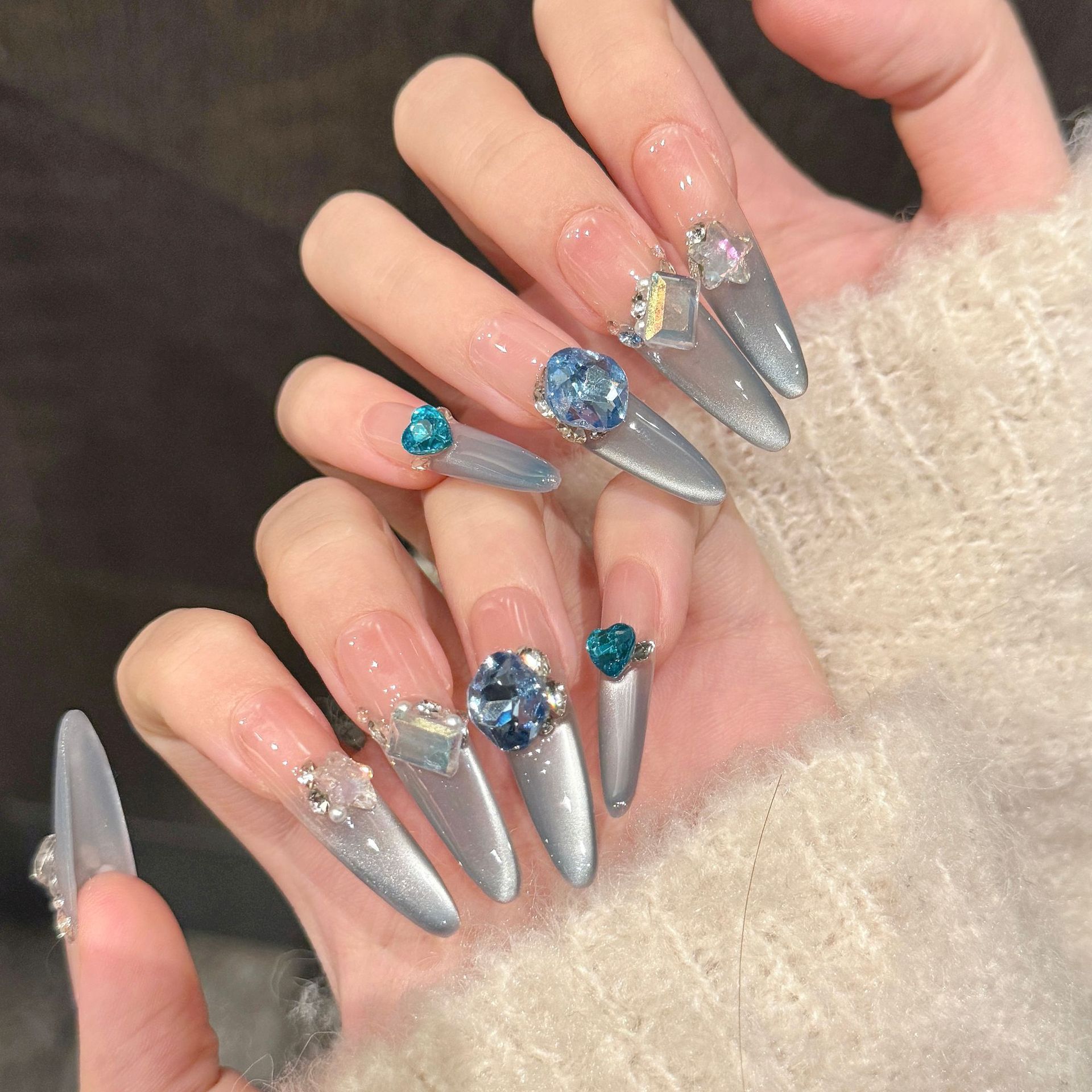 ネイルアート ネイルチップ ブルー サイドライト フレンチアイラ フラッシュ ジュエル　ダイヤモンド　きれい リユーザブル 取り外し可能 大人 フレンチ ロングネイル