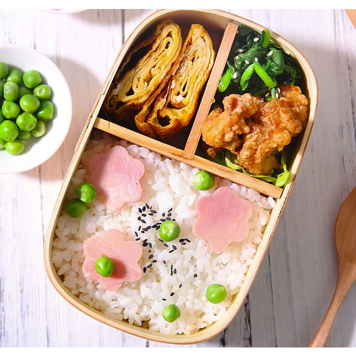 Rakuten - 送料無料 お弁当箱 曲げわっぱ 弁当箱　ナチュラル 白木 天然木 1段 2段まげわっぱ わっぱ弁当 楕円形 円形 ランチバンド付き 調湿効果 レディース 女性 シンプル おしゃれ かわいい 贈り物 入学祝い ギフト 和風 大人 男性 学生 ランチボックス