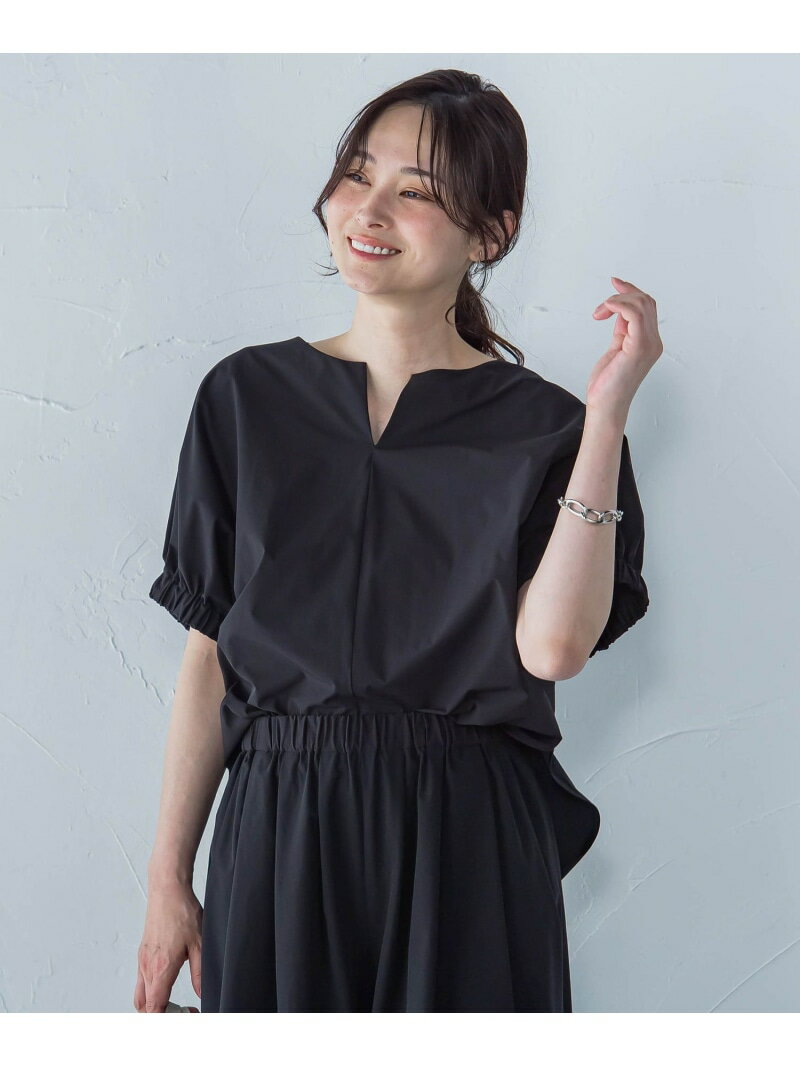 撥水UVキーネックブラウス≪UV/接触冷感/撥水性/洗濯機で洗える≫ LAUTREAMONT ロートレアモン トップス シャツ・ブラウス グリーン ブラック ホワイト ブラウン ベージュ