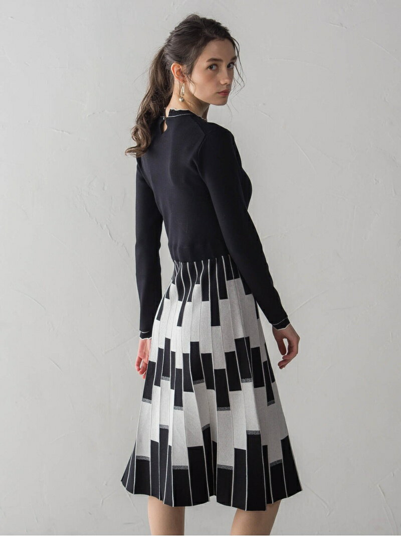 【SALE／50%OFF】スクエア配色ニットワンピース Viaggio Blu ビアッジョブルー ワンピース・ドレス シャツワンピース ホワイト ブラック【RBA_E】【送料無料】[Rakuten Fashion]のサムネイル