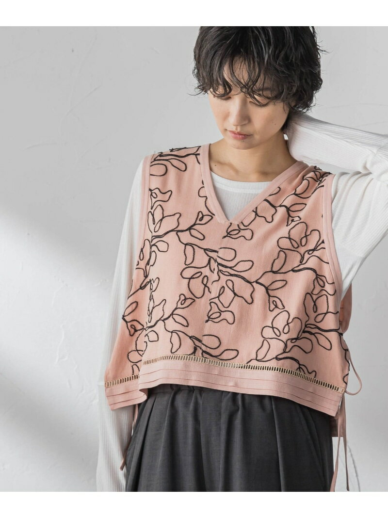 Down Coat - 【SALE／10%OFF】ボタニカル刺繍サイドリボンショートベスト MAYSON GREY メイソングレイ ジャケット・アウター ダウンジャケット・ダウンベスト ベージュ オレンジ【RBA_E】【送料無料】[Rakuten Fashion]