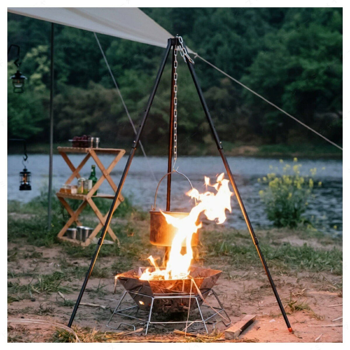 Rakuten - COOL CAMP キャンピングトライポッド ファイヤースタンド 超軽量トライポット 高さ調整可能 バーベキュー 焚火スタンド 焚き火用 三脚 ダッチオーブン アウトドアギア ソロ キャンプ 持運び便利 コンパクト 取り外し可 防災グッズ 収納袋付き
