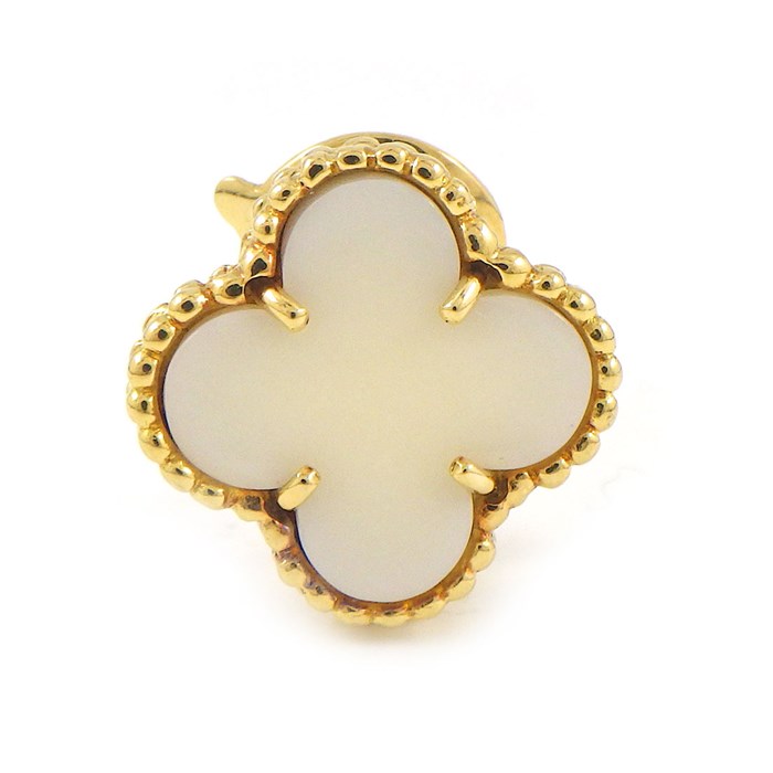 【最大3万円OFFクーポン】 ヴァンクリーフ＆アーペル Van Cleef & Arpels イヤリング ヴィンテージ アルハンブラ 廃盤品 レア コレクターズアイテム ホワイトコーラル サンゴ 珊瑚 K18YG 白 ※片方のみ 【中古】のサムネイル