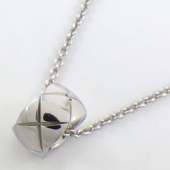 シャネル CHANEL ネックレス ココ クラッシュ J12307 マトラッセ キルティング K18WG 【箱・保付き】 【中古】のサムネイル