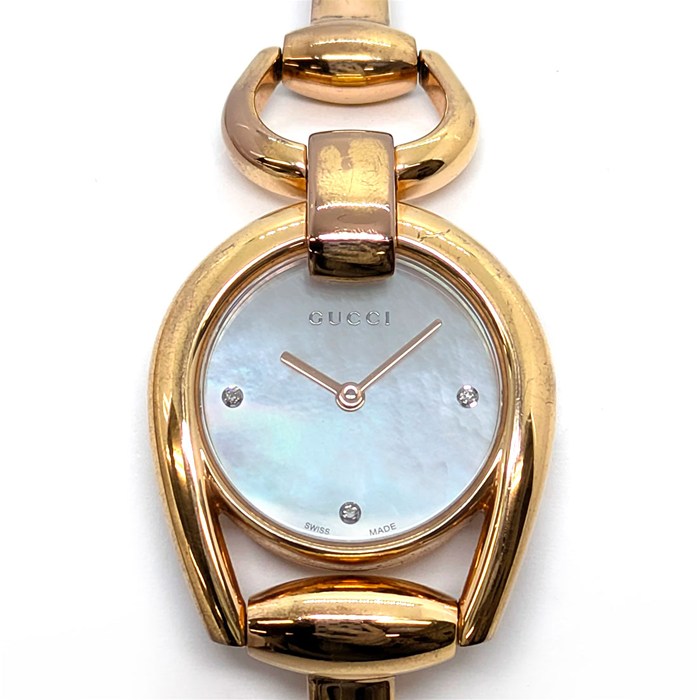 グッチ 139.5 シェル文字盤 ダイアモンド 3P クォーツ腕時計 ゴールド グッチ 139.5 シェル文字盤 ダイアモンド 3P クォーツ腕時計 ゴールド
