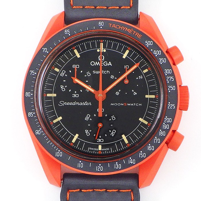 【5日限定★対象品3％OFF＆全品P3倍】 スウォッチ×オメガ Swatch×OMEGA 腕時計 スピードマスター ミッションオンアース LAVA SO33O100 ブラック文字盤 クロノグラフ オレンジ バイオセラミック ナイロンベルト クオーツアナログ 【中古】