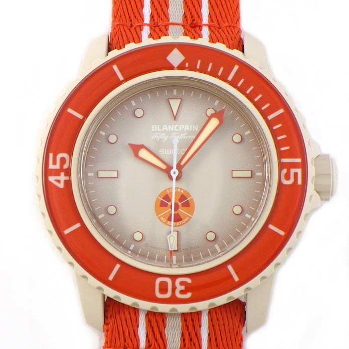 Blancpain X Swatch 腕時計 バイオセラミック スクーバ フィフティ ファゾムス アークティックオーシャン SO35N100 夜光インデックス 夜光針 夜光ベゼル 裏スケ 回転ベゼル ベージュ文字盤 自動巻き 【箱・保付き】 【中古】