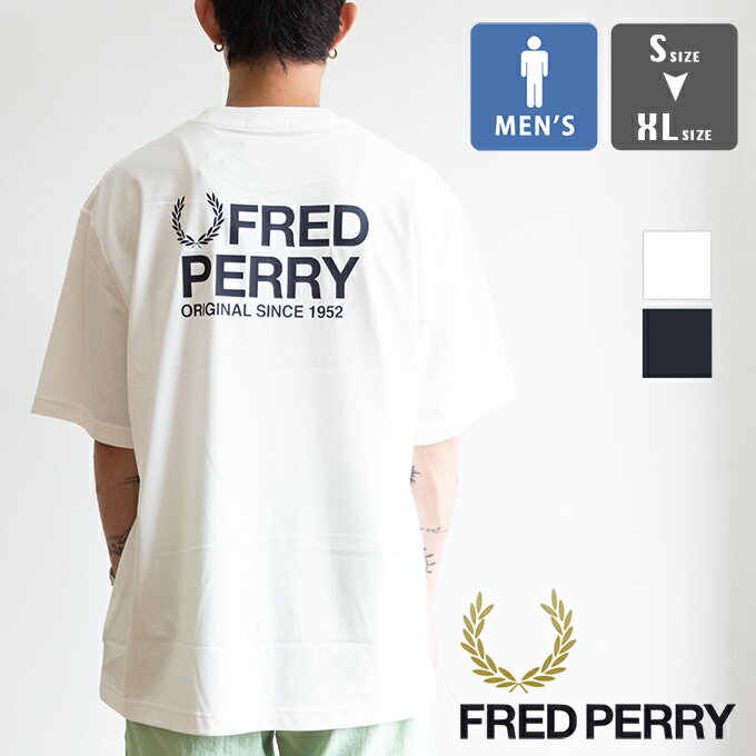  Back Print Fred Perry Text T-Shirt バックプリント フレッドペリー テキスト プリント 半袖 Tシャツ M2475 / フレッドペリー 半袖Tシャツ バックプリント ロゴ ローレルリース 月桂樹 丸首 クルーネック ワンポイント ローレル 2026SUMMER