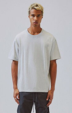 Fear of God (フィアオブゴッド)fog essential (エッセンシャルズ)薄いグレー ビックtシャツ カットソー バックプリント ロゴ おしゃれ tシャツ ユニセックス メンズ 半袖 ホワイト ロック系 パンク系 グランジ 無地 ブランド ストリートファッション モード系 かっこいい