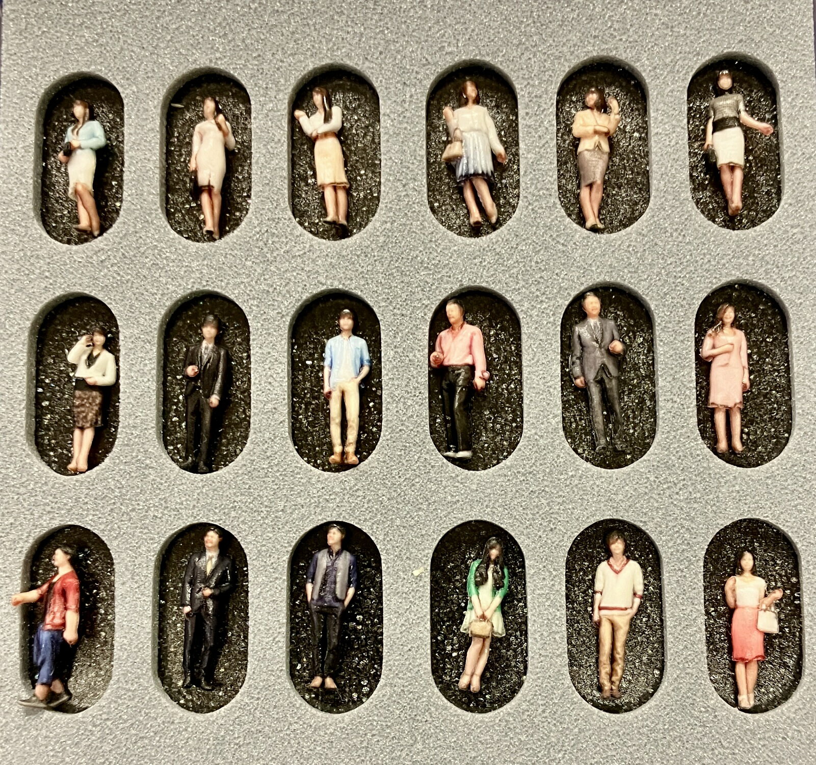 フルカラー3Dフィギュア 人形 （ビジネス篇・カジュアル篇）