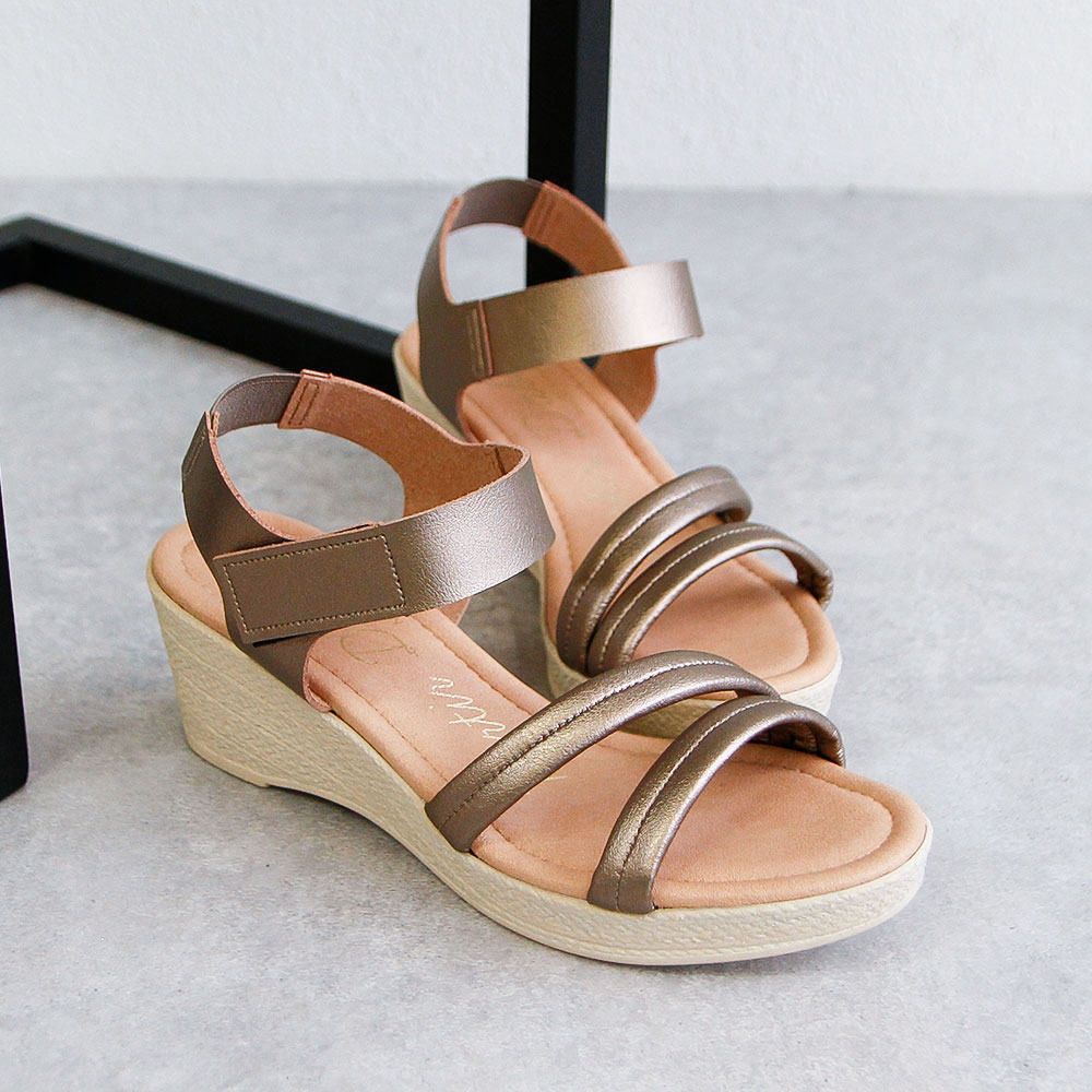 楽天市場】ゴールド（カラーブラウン）（ストラップ｜サンダル