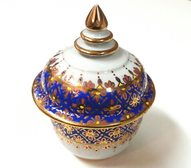 【タイ輸入】小物入れ 磁器 置物 調味料いれ シュガーポット ベンジャロン焼き ブルー×ゴールド 花柄 ..