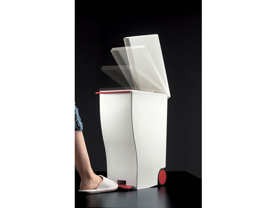 【お取り寄せ】岩谷マテリアル クード スリムペダル 30 レッド KUD30R ペダルオープンタイプ ゴミ箱 ゴミ袋 ゴミ箱 掃除 洗剤 清掃