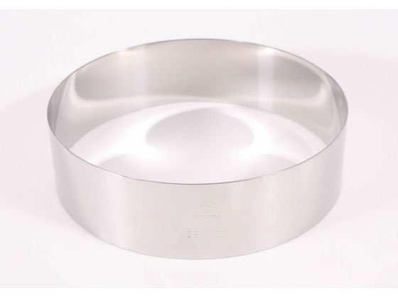 【商品説明】●アルゴン溶接止め●板厚：1．0mm【仕様】●サイズ：内径×高さmm：φ180×高さ50●材質：18−8ステンレス●生産地：燕三条【備考】※メーカーの都合により、パッケージ・仕様等は予告なく変更になる場合がございます。【検索用キーワード】かんだ　カンダ　セルクルリング　331055　キッチン雑貨　調理道具　X967PK