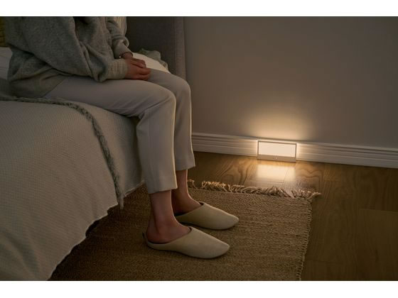 【お取り寄せ】アイリスオーヤマ 乾電池式LEDセンサーライト パネルスタンドタイプ...