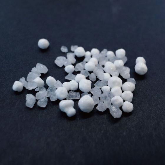 【お取り寄せ】高森コーキ 凍結防止融雪剤 エコワンダーEX 10kg×2袋 ECO-10 雪かき...