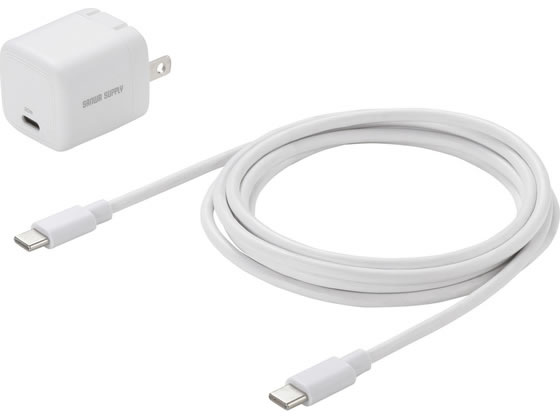 【商品説明】次世代半導体GaN採用で高効率と小型化を両立したUSB　Type−C対応ACアダプタです。PD20W出力に対応しスマートフォンやタブレットを高速充電できます。コンパクトなキューブ型で持ち運びやすく、折りたたみプラグで収納も便利です。機器に応じて最適な電圧に自動調整し、2mのType−Cケーブル付属ですぐ使えます。多重保護機能とPSE適合で安心です。【仕様】●材質：PC　●プラグ形状：2P　●USBポート数：1ポート　●使用温度範囲：0〜30℃　●セット内容：本体、USB　Type−Cケーブル（約2m）、取扱説明書・保証書　●定格入力：AC100〜240V　50／60Hz　●定格出力：最大20W（5V／3A、9V／2．22A、12V／1．67A）　●USB　PD：対応　●プラグ収納：対応　●USB出力端子形状：USB　Type−C　●USB　PD最大出力：20W　●GaN（窒化ガリウム）：採用　●サイズ：約W32×D36×H32mm　●重量：約38g【備考】※メーカーの都合により、パッケージ・仕様等は予告なく変更になる場合がございます。【検索用キーワード】サンワサプライ　さんわさぷらい　sanwa　supply　USB　PD対応キューブ型AC充電器（PD20W・Type−Cケーブル付属）　AC充電器　ACA−PD113SETWACAPD113SETW　USB　PD対応　キューブ型　20W　Type−C　GaN　折りたたみプラグ　2mケーブル付属　スマートフォン　タブレット　パソコン・プリンター・周辺機器　PC周辺機器　X960TGiPhone・スマートフォンに急速充電できる、Type−Cポート搭載のキューブ型AC充電器。