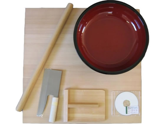 【商品説明】●小ぶりな入門用ながら、本格的な手打ち蕎麦に挑戦できます。●足付のし板、めん棒、こね鉢、めん切包丁、こま板の5点セットです。●このセットがあれば、すぐに蕎麦打ちを始められます。●1回で3食分程度作れます。●そば打ちのDVD付き。【仕様】内容量：1セットのし板・めん棒・こま板：スプルスこね鉢：ABS樹脂麺切り包丁：SUS●小ぶりな入門用ながら、本格的な手打ち蕎麦に挑戦できます。●足付のし板、めん棒、こね鉢、めん切包丁、こま板の5点セットです。●このセットがあれば、すぐに蕎麦打ちを始められます。●1回で3食分程度作れます。●そば打ちのDVD付き。●サイズ（約）：幅610×高さ150×奥行610mm●【セット内容】のし板・めん棒・こね鉢・こま板・麺切り包丁・作り方DVD付き●日本製【備考】※メーカーの都合により、パッケージ・仕様等は予告なく変更になる場合がございます。【検索用キーワード】そば打ち　5点セット　そばうち　5てんせっと　ソバウチ　5テンセット　そば打ち　そば道具　個　1個　調理　料理　キッチン　台所　アイデアグッズ　キッチン・調理　X250TJ自宅でそば打ちができる5点セット！