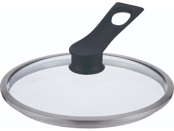 【商品説明】自立するので調理中も便利。料理が見やすいガラス製のフタです。ハンドルにキッチンツールを仮置きすることができます。水滴を受ける金属パーツで調理台が汚れにくい。【仕様】●カラー：ブラック●容量：20cm●サイズ：（約）幅21．5×奥行21．5×高さ9cm●素材・材質：ガラス／強化ガラス、ハンドル／フェノール樹脂●20cm対応●フタに載せられるツール品番：KT−C001、KT−F001、KT−L001、KT−S001、KT−SP001、KT−SP002●生産国：中国【備考】※メーカーの都合により、パッケージ・仕様等は予告なく変更になる場合がございます。【検索用キーワード】サーモス　さーもす　THERMOS　フライパンフタシリーズ　ふらいぱんふたしりーず　ブラック　ぶらっく　ブラック　20cm　折りたたみ　スタンド式　フライパンフタシリーズ　フライパンフタ　蓋　20cm　ガラス窓付　ブラック　ふた　フタ　厨房用品　鍋　X863TKサーモス製20cmフライパン、炒め鍋、マルチパンに対応！スタンド式のガラスフタ。