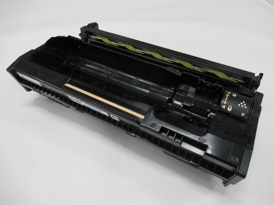 【仕様】●対応メーカー：富士フイルムビジネスイノベーション●メーカー純正品番：CT351166●印字枚数：約40000枚●商品種別：ドラムカートリッジ●対応機種：DocuPrint3200d●安心の1年保証ご購入から1年以内に万が一不具合が生じた場合には、トナーを無料交換いたします。（トナーの消費量が80％以上に達していた場合は除く。）トナーの不具合が原因でプリンタ本体に損傷を与えたと確認できた場合、修理費用を当社が負担します。（トナーご購入から1年以上経過している場合は除く。）【備考】※メーカーの都合により、パッケージ・仕様等は予告なく変更になる場合がございます。【検索用キーワード】リサイクル　りさいくる　富士フイルム用リサイクルドラムカートリッジCT351166　ふじふいるむようりさいくるどらむかーとりっじ　ドラムカートリッジ　どらむかーとりっじ　RJ351166　DocuPrint3200d　ドキュプリント3200d　フジフィルム対応　富士フィルム対応　FUJIFILM対応　ふじふぃるむ対応　フジフィルム用　富士フィルム用　FUJIFILM用　ふじふぃるむ用　1個　再生トナー　再生となー　黒　くろ　クロ　ぶらっく　ブラック　Black　モノクロプリンター　ものくろぷりんたー　リサイクル品　リサイクルトナーカートリッジ　リサイクルトナー　XM4706