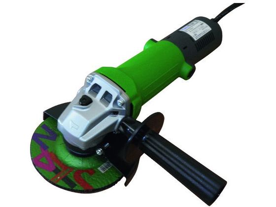 【仕様】●型番：TS-125FR●無負荷回転数（min［［の−1乗］］）：10500●砥石径（mm）：125●消費電力（W）：760●二重絶縁タイプ●電源：AC100V●電源コード長さ：2．5m●定格電流：7．8A●カーボンブラシ：KD−7●砥石●スパナ●サイドハンドル【備考】※メーカーの都合により、パッケージ・仕様等は予告なく変更になる場合がございます。【検索用キーワード】高速電気二重絶縁ディスクグラインダ　コウソクデンキニジュウゼツエンディスクグラインダ　高速電動工具　TS125FR　電動工具　油圧工具　空圧工具　電動工具　ディスクグラインダー　ディスクグラインダー砥石径125mm　4938463601723　2072180　高速　電気二重絶縁ディスクグラインダ　TS−125FR　X950BJ