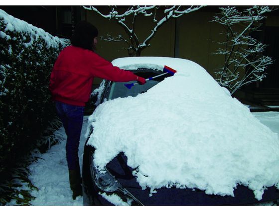 【お取り寄せ】コンパル ポケットスノーブラシ 029116 雪かき 除雪作業 現場 安全 ...