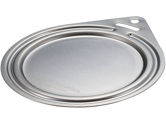 【商品説明】●金物のまち、新潟県燕三条の職人が匠の技で生産しています。●調理の幅が広がるほか、プレートとしてもご使用できる便利なふた●本体は丈夫で錆びにくいステンレス製【仕様】●サイズ：約143×168mm●重量：約110g●素材：ステンレス鋼（クロム18％・ニッケル8％）●対応：320ml・630mlのシェラカップ●生産国：日本製【備考】※メーカーの都合により、パッケージ・仕様等は予告なく変更になる場合がございます。【検索用キーワード】キャプテンスタッグ　きゃぷてんすたっぐ　CAPTAIN　STAG　captain　stag　ステンシェラカップリッド（320・630ml用）　ステンシェラカップリッド　シェラカップ　クッカー　アウトドア　グランピング　キャンプ　ツーリング　レジャー　収納　コンパクト　UH−3036　UH3036　UH-3036　UH3036　XV0499ステンレス製のシェラカップ用フタ