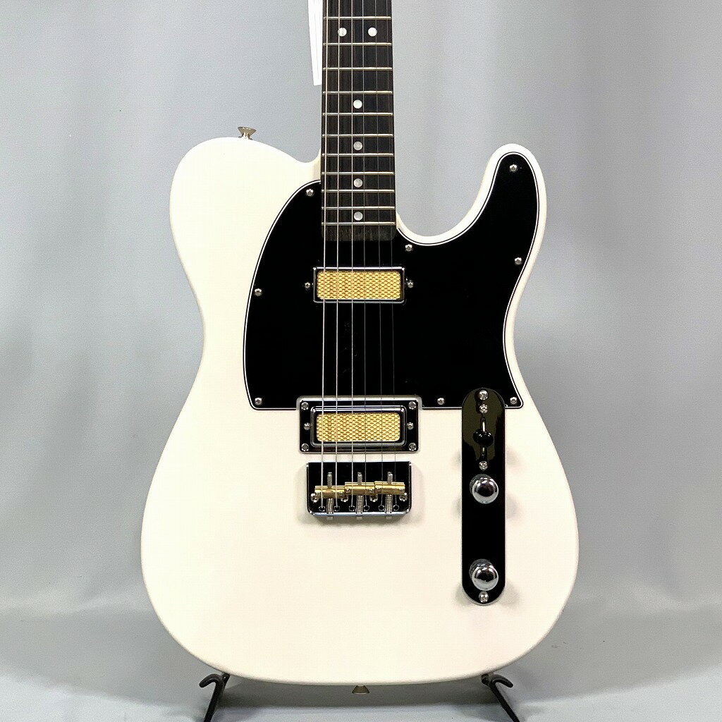 Fender Gold Foil Telecaster® White Blonde 60年代のガレージロックバンドと、彼らが演奏したカルト的なクラシックギターにインスパイアされたGold Foil Collectionは、時代を超えたFender®デザインと過ぎ去った時代のまばゆいばかりのスタイリングを融合したユニークなギターコレクションです。 Gold Foil Telecaster®は、ヴィンテージの魅力をあますところなく注ぎ込んだ特徴を誇ります。Mid '60s ”C"シェイプのメイプルネック、チョップドブラスバレルを採用した3サドル式Tele®ブリッジはTelecasterならではの弾き心地で、エボニー指板、マホガニーボディ、2基のGold Foilミニハムバッカーといったはユニークなスタイリングとサウンドを提供します。 Gold Foil Collectionは、ミッドセンチュリーギターの魅力に包まれ、Fenderギターの紛れもないスタイルと演奏性を組み合わせた、スペシャルなルックスと音色をお届けします。 [ 特長 ] ・マホガニーボディ ・エボニー指板 ・マッチングヘッド ・12インチラジアスの'60s "C"シェイプメイプルネック ・Fender Gold Foil ミニハムバッカー ・3個のバレルサドルを搭載した"Cut-Off"テレキャスターブリッジ Fender Gold Foil Telecaster® White Blonde Specs Body Body Material: Mahogany Body Finish: Gloss Polyester Body Shape: Telecaster® Neck Neck Material: Maple Neck Construction: 4-Bolt Standard Neck Finish: Satin Urethane with Matched Headcap Neck Shape: '60s "C" Scale Length: 25.5" (64.77 cm) Fingerboard Material: Ebony Fingerboard Radius: 12" (305 mm) Number of Frets: 21 Fret Size: Medium Jumbo Nut Material: Synthetic Bone Nut Width: 1.650" (42 mm) Position Inlays: White Pearloid Dot Side Dots: White Truss Rod: Head Adjust Truss Rod Nut: 3/16" Hex Adjustment Electronics Bridge Pickup: Gold Foil Mini-Humbucker Neck Pickup: Gold Foil Mini-Humbucker Controls: Master Volume, Master Tone Switching: 3-Position Blade: Position 1. Bridge Pickup, Position 2. Bridge and Neck Pickups, Position 3. Neck Pickup Configuration: HH Hardware Bridge: 3-Saddle Custom "Cut-Off" Vintage-Style Tele® Bridge with Brass Saddles Hardware Finish: Nickel/Chrome Tuning Machines: Vintage-Style with Fender® Logo, White Buttons Pickguard: 3-Ply Black/White/Black Control Knobs: Knurled Dome Switch Tip: Barrel Style, Black Neck Plate: 4-Bolt with "F" Logo Miscellaneous Strings: Fender® USA 250R Nickel Plated Steel (.010-.046 Gauges), PN 0730250406 Accessories Case/Gig Bag: Included: Deluxe Gig Bag ★掲載の商品は店頭や他のECサイトでも並行して販売しております。在庫情報の更新には最大限の努力をしておりますが、ご注文が完了しましても売り切れでご用意できない場合がございます。 　また、お取り寄せ商品の場合、生産完了などの理由でご用意できない場合がございます。 　その際はご注文をキャンセルさせていただきますので、予めご了承くださいませ。 ★お届け先が北海道や沖縄、その他離島の場合、「送料無料」と表記の商品であっても別途中継料や送料を頂戴いたします。その際は改めてご連絡を差し上げますのでご了承ください。