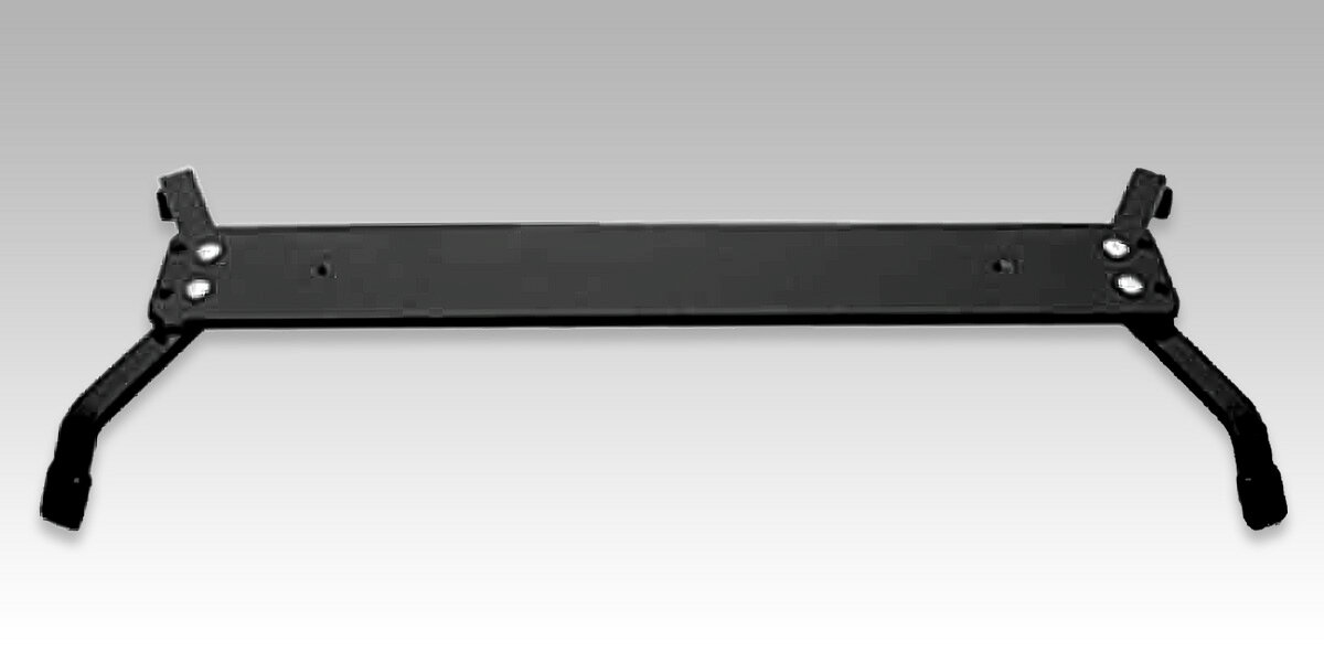 楽器用スタンドの土台部分です。 ピンネジ間隔：24cm ネジピッチ：1/4" ★掲載の商品は店頭や他のECサイトでも並行して販売しております。在庫情報の更新には最大限の努力をしておりますが、ご注文が完了しましても売り切れでご用意できない場合がございます。 　また、お取り寄せ商品の場合、生産完了などの理由でご用意できない場合がございます。 　その際はご注文をキャンセルさせていただきますので、予めご了承くださいませ。 ★お届け先が北海道や沖縄、その他離島の場合、「送料無料」と表記の商品であっても別途中継料や送料を頂戴いたします。その際は改めてご連絡を差し上げますのでご了承ください。