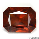 ◆その他のヘソナイトガーネット はこちら◆ 　 宝石 ヘソナイトガーネット Hessonite Garnet 重量 9．03CT 　 形状 ステップ 寸法 10．18x13．02x7．59mm 　 産地 スリランカ 硬度 7～7．5 　 品質 SI 色相 S 　 備考 『 カラーストーンの品質と色相の表記について　』 【ルース鑑別書付き】 　 　 【茶色石】 -------------------------------------------- ◆解らないことがございましたらお気軽にお問い合わせください。 　当店スタッフが丁寧にご説明させて頂きます。 ◆ジュエリー加工をご希望の方は、お気軽にご相談ください。 　≫≫クライム工房 ◆当店では 天然石 のダイヤモンド、ルビー、サファイア、エメラルド等 宝石の国 と呼ばれるタイをはじめ様々な地域から世界中の希少な宝石を直輸入価格にて販売しております。 クリスマス　お誕生日 にルースのみ、後日ジュエリー加工というのも可能です。 指輪やリングは勿論のこと、ペンダント・ネックレス・イヤリング・ピアス・ボディピアス等 あらゆるジュエリー、アクセサリーの制作をお承っております。 オリジナルジュエリーを簡単に作成が出来ます。初心者の方でもお気軽にご相談くださいませ。 　 --------------------------------------------【ルース鑑別書付き】 大粒9CT結晶！ ヘソナイトガーネット9．03CT RECOMMEND　POINT 　　　大変インパクトあるヘソナイトガーネットです。 皆様はヘソナイトガーネット 最大の特徴は内包物という事をご存じでしょうか？ ヘソナイトガーネットは 独特の糖蜜状インクルージョンが含まれている事により 結晶正面から見た際にモザイクがかったような とろみの感じられる輝きを放ちます。 他の宝石とまた異なって見える姿が魅力の結晶で 9CTもの結晶が迫力満点です！ もちろん、宝石としての美しさを阻害するような 内包物はございませんのでご安心下さいませ。 ガーネットは1月の誕生石でもあり、 こちらのルースは鑑別も付属しておりますので 誕生日プレゼントなどにも最適です。 ヘソナイト特有の美しさを思う存分お楽しみください。 　