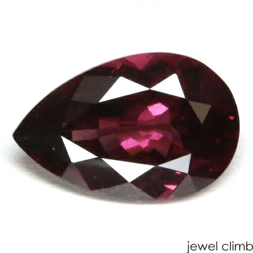 ◆その他ロードライトガーネットはこちら 　 宝石 ロードライトガーネット Rhodolite Garnet 重量 3．32CT 　 形状 ペアシェイプ 寸法 7．97x12．23x4．74mm 　 産地 インド 硬度 7．5 　 品質 SI 色相 S 　 備考 『 カラーストーンの品質と色相の表記について　』 【ルース鑑別書付き】 　 　 【紫色石】　 ----------------------------------------------- ◆解らないことがございましたらお気軽にお問い合わせください。 　当店スタッフが丁寧にご説明させて頂きます。 ◆ジュエリー加工をご希望の方は、お気軽にご相談ください。 　≫≫クライム工房 ◆当店では 天然石 のダイヤモンド、ルビー、サファイア、エメラルド等 宝石の国 と呼ばれるタイをはじめ様々な地域から世界中の希少な宝石を直輸入価格にて販売しております。 クリスマス　お誕生日 にルースのみ、後日ジュエリー加工というのも可能です。 指輪やリングは勿論のこと、ペンダント・ネックレス・イヤリング・ピアス・ボディピアス等 あらゆるジュエリー、アクセサリーの制作をお承っております。 オリジナルジュエリーを簡単に作成が出来ます。初心者の方でもお気軽にご相談くださいませ。 　 ------------------------------------------------【ルース鑑別書付き】 鮮やかなレッドカラーをご覧ください レッドグレープガーネット3．32CT RECOMMEND POINT 　大きめサイズ、美しいカラーともに兼ね備えた一石です 紫みの濃いロードライトガーネットは別名でグレープガーネットと 呼ばれることもあり、熟成された赤葡萄を思わせるような 深みのある美しい色彩が特徴的なルースです。 そんなグレープガーネットですが、 更に赤みが顕著に現れる物を レッドグレープガーネットとして当店では呼んでいます。 ペンライト等の白熱光を当てると、地色とは異なる 真紅の輝きが豊かに溢れ出します。 天然石ですのでどうしても内包物ございますが 非常に細かい為、肉眼レベルではあまり判断できません。 王道ガーネットではあるものの、 こんなカラーのガーネットもあるのねと 再発見いただけるかと思います。 1月の誕生石でもあるガーネットですので 是非お気軽にお楽しみください。 　