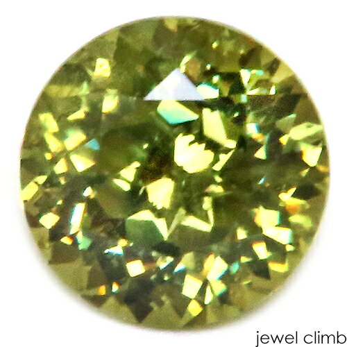 ◆ロシア以外のデマントイドはこちら 　 宝石 デマントイドガーネットDemantoid Garnet 重量 0．89CT 　 形状 ラウンド 寸法 5．62x5．65x3．88mm 　 産地 ナミビア 硬度 6．5～7 　 品質 SI 色相 S 　 備考 『 カラーストーンの品質と色相の表記について　』 【ルース鑑別書付き】 　 　 【緑色石】【稀少石】 -------------------------------------------- ◆解らないことがございましたらお気軽にお問い合わせください。 　当店スタッフが丁寧にご説明させて頂きます。 ◆ジュエリー加工をご希望の方は、お気軽にご相談ください。 　≫≫クライム工房 ◆各種ご相談など、お電話にても承りしております。 　 --------------------------------------------【ルース鑑別書付き】 力強く輝く希少ガーネット デマントイドガーネット0．89CT RECOMMEND POINT クリアーな輝きを強いてりでアピール！ 　上質感を魅力の希少石デマントイドガーネットです！ 透明度の高い結晶に美しいファイアの煌く ナミビア産デマントイドガーネット。 上品な地色をきらきらと輝かせる姿。 丁寧に細かなカットを入れることにより 美しいファイアの煌く一石です！ 色鮮やかな地色を持ち ナミビア産の美しさを実感させるデマントイドガーネット。 色の淡いものや、茶色を帯びた 一般的なナミビア産とは異なるハイクラスのナミビア産。 当店でも人気の高いラウンドカットで 0．8CTの大粒サイズを持ち しっかりと色ののったボディ、輝きの強さと 魅力的なポイントが多く感じられます。 また、結晶を揺り動かすと、きらきら繊細にファイアも放ち 宝石らしい豊かな輝きで目を楽しませてくれます。 輝き豊かな結晶をお探しの方にも オススメさせていただきたい一石です。 　