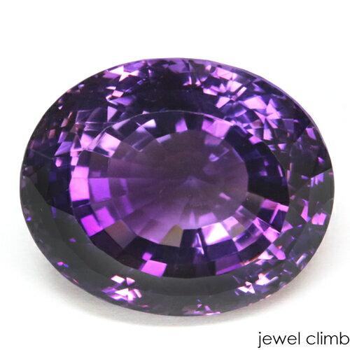 ◆その他アメシストはこちら 　 宝石 アメシストAmethyst 重量 82．52CT 　 形状 オーバル 寸法 23．22x28．29x20．35mm 　 産地 アフリカ 硬度 7 　 品質 SI 色相 A 　 備考 『 カラーストーンの品質と色相の表記について　』 【ルース鑑別書付き】 　 　 【紫色石】 -------------------------------------------- ◆解らないことがございましたらお気軽にお問い合わせください。 　当店スタッフが丁寧にご説明させて頂きます。 ◆ジュエリー加工をご希望の方は、お気軽にご相談ください。 　≫≫クライム工房 ◆当店では 天然石 のダイヤモンド、ルビー、サファイア、エメラルド等 宝石の国 と呼ばれるタイをはじめ様々な地域から世界中の希少な宝石を直輸入価格にて販売しております。 クリスマス　お誕生日 にルースのみ、後日ジュエリー加工というのも可能です。 指輪やリングは勿論のこと、ペンダント・ネックレス・イヤリング・ピアス・ボディピアス等 あらゆるジュエリー、アクセサリーの制作をお承っております。 オリジナルジュエリーを簡単に作成が出来ます。初心者の方でもお気軽にご相談くださいませ。 　 --------------------------------------------【ルース鑑別書付き】 気品ある色彩と奥行きある輝き！ アメシスト82．52CT RECOMMEND　POINT 鮮明なバイオレット光彩を沸き立たせる一石。 82CTの豊かなサイズ、てりのある上質な煌きにうっとりさせられます。 深さのあるオーバルカットを施され きらきらと結晶の奥底より沸き立つような 艶やかな輝きを魅せています。 82CTのインパクト抜群のアメシストです。 ファセット面が細やかに取られており 光沢感ある光を綺麗なカット面で反射。 奥行きを感じさせる煌きと共に、結晶表面の輝きと ダブルで美しさを魅せ付けてくれます。 気品漂う鮮明なバイオレットカラーを持ち アメシストの上質な彩りが綺麗に広がるボディ。 クリアーで、さらに彩りの良いものとなると 意外と流通量が少ないのがこの宝石ですが 希少な美しさを実感出来る貴重な一石です。 ふっくらとしたオーバルスタイルで魅せる 存在感ある美しさをごゆっくりとお楽しみ下さい。 　