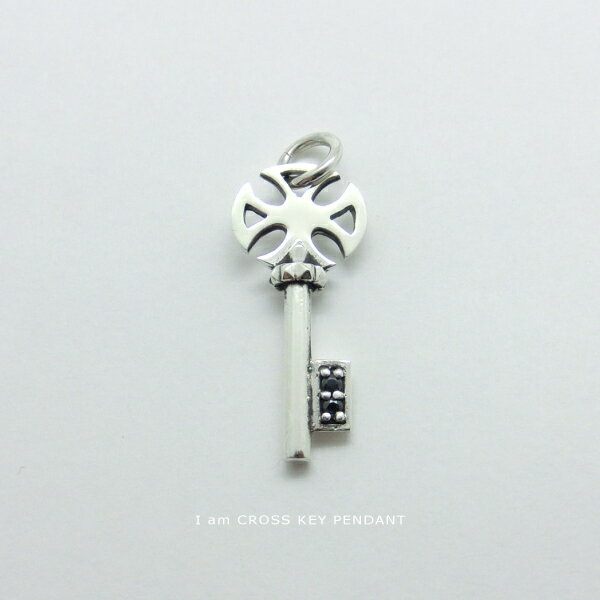 キュービックジルコニア　クロスキーペンダント　シルバー925【メール便可】【ペンダントトップ】【ト..