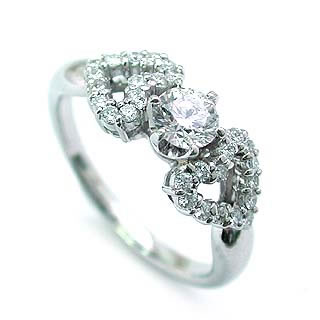 Pt ダイヤモンドデザインリング(婚約指輪・エンゲージリング)【楽ギフ_包装】【DEAL】 末広 【今だけ代引手数料無料】