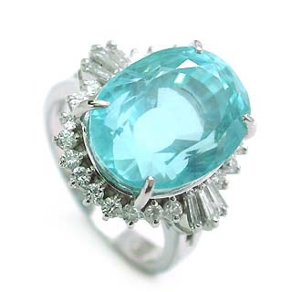 アクアマリンブルーで個性的に。( Pt )アクアマリンデザインリング