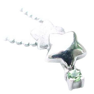 胸元に揺れるバースディペンダント( 8月誕生石 ) K18WG ペリドットネックレス（星モチーフ）