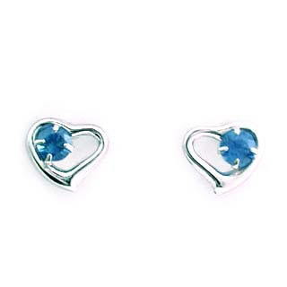 耳元を華やかに飾るデザインピアス( 9月誕生石 ) K14WGサファイアピアス