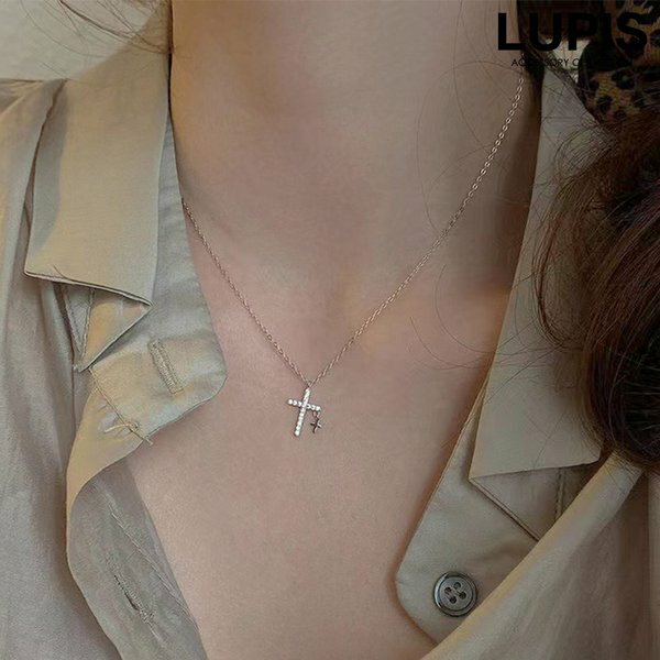 ネックレス レディース クロス シンプル 上品 キラキラ 華やか ストーン パヴェ ゴールド シルバー 韓国 韓国っぽ 安い 激安 LUPIS ルピス