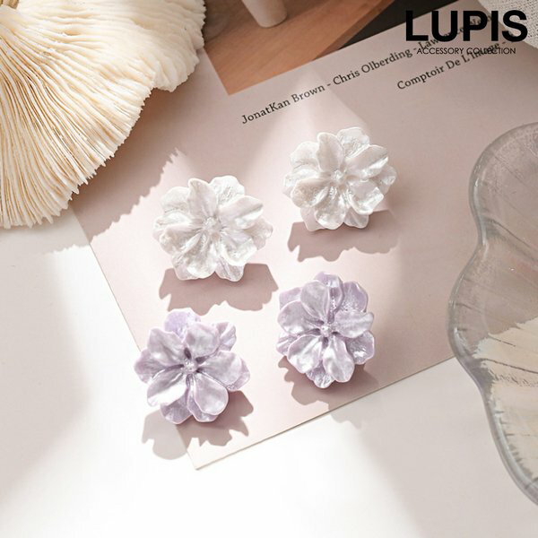 ピアス レディース フラワー パープル 光沢 ツヤ 花 おしゃれ かわいい ワンポイント 大人 安い 激安 LUPIS ルピスのサムネイル