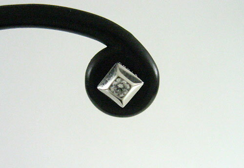 PT950 ダイヤモンド スタッドピアス片耳用 D0.025ct ギフト対応