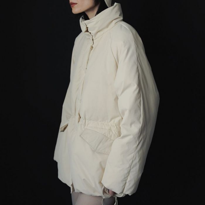 【送料無料】　anuke アンヌーク スタンドカラーダウンコート 62520004 レディース アウター 2025AW F ホワイト/ブラック