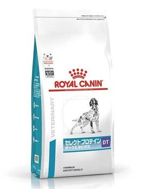 商品情報 商 品 名 ロイヤルカナン　犬用　セレクトプロテイン　ダック＆タピオカ　8kg 商 品 説 明 犬用 セレクトプロテイン ダック＆タピオカは、食物アレルギーによる皮膚症状および消化器症状を呈する犬に給与することを目的として、特別に調製された食事療法食です。この食事は、食物アレルギーの原因となりにくく、また消化性の高いタンパク源（ダック）および炭水化物源（タピオカ）を使用しています。 【タンパク源セレクト】 主なタンパク源として、消化性が高く食物有害反応の原因となりにくいダックを使用。 【皮膚のバリア機能】 健康を維持することで皮膚が本来持つバリア機能を維持。 【EPA/DHA】 ω 3 系不飽和脂肪酸（EPA、DHA）を配合。 【腸内細菌バランス】 健康的な腸内細菌バランスと腸管内輸送を維持するために、可溶性食物繊維（フラクトオリゴ糖、サイリウム）および不溶性食物繊維を配合。 原 材 料 タピオカ、ダック、植物性繊維、加水分解タンパク（鶏、七面鳥）、動物性油脂、ビートパルプ、魚油（ω3系不飽和脂肪酸（EPA/DHA）源）、サイリウム、大豆油、フラクトオリゴ糖、マリーゴールドエキス（ルテイン源）、アミノ酸類（L-チロシン、DL-メチオニン、タウリン、L-リジン）、ミネラル類（Cl、K、Na、P、Ca、Zn、Mg、Mn、Fe、Cu、Se、I）、ビタミン類（E、コリン、ナイアシン、C、パントテン酸カルシウム、ビオチン、B6、B2、B1 、A、葉酸、B12、D3）、保存料（ソルビン酸カリウム）、酸化防止剤（ミックストコフェロール、ローズマリーエキス） エネルギー 331 kcal/100g JANコード 3182550788236 原 産 国 フランス 区 分 ペットフード 販 売 元 ロイヤルカナンジャポン ※商品のリニューアルに伴い、パッケージ・内容等予告なく変更する場合がございます。予めご了承ください。 ※沖縄県および島嶼部など一部地域につきましては、通常送料とは別に中継料金が発生いたします。中継料が発生する場合はご了承頂いてからの発送となります。