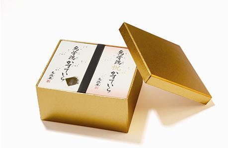 ■烏骨鶏かすていら（祝・箔）（約200g）×1烏骨鶏かすていら金箔付（約200g）×1金箱×1■箱15.5×18.0×9.0cm（日本製）■賞味期限／30日（製造日より）※のし対応商品はのしにお名前を名入れいたします。ご注文最終の備考欄に必ず名入れするお名前をご記入・ご入力ください。内祝い 祝返し 出産祝返し 成人内祝い お祝い返し 出産祝いのお返し お返し お礼 引き出物引出物 ギフト 御祝 御礼 贈り物 贈答品 記念品 景品 プレゼント ご挨拶 御挨拶 御中元 お中元暑中御見舞い 残暑見舞い 御歳暮 お歳暮などとしてご利用いただけます。 AVERL GIFT