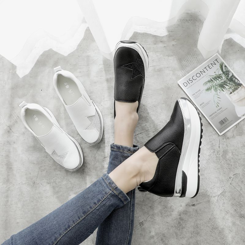 スニーカー 厚底 ラインストーン スリッポン 星型 黒 白 レディース シューズ ラウンドトゥ ウェッジソール 紐なし スポーティ ランニング ウォーキング 歩きやすい 靴 疲れない 軽量 おしゃれ かわいい おすすめ プレゼント