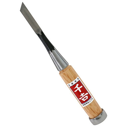 【返品種別B】□「返品種別」について詳しくはこちら□※作業スペースを十分に確保し、周囲の安全を確認してください。※刃物ですので、取り扱いには充分注意して下さい。※柄部、刃部に亀裂がある場合は使用しないでください。※鋭利な刃物ですから危険ですので、必ず柄部を持って扱ってください。耐衝撃・力の伝導に優れたグリップを使用しています。◆力の伝導、耐衝撃性に優れたグリップの細工用ノミです。■　仕　様　■刃先：際9mm[キワ9MMセンキチ]藤原産業アウトドア＞DIY・工具＞工事・照明用品＞土木作業・大工用品