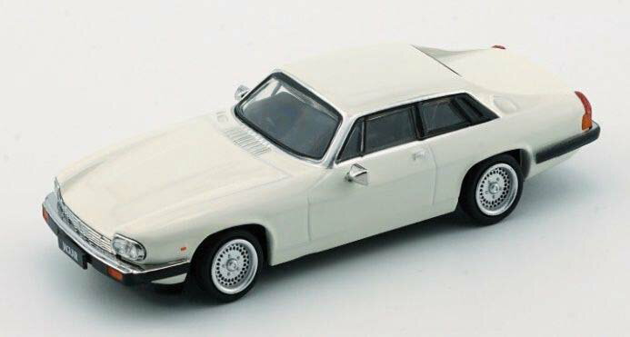 BM CREATIONS 1/64 ジャガー XJS 1984 グレイシアホワイト (RHD)【64B0160】 ミニカー