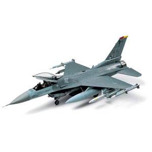 タミヤ 1/48 ロッキード マーチン F-16CJ ブロック50 ファイティング ファルコン【61098】 プラモデル